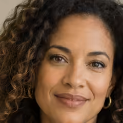 Claudia Mensah portrait